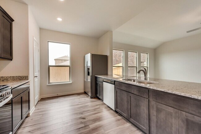 Foto del edificio - 833 Serena Dr