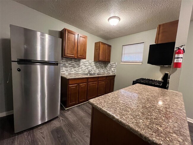 Foto del edificio - 3318 N MacGregor Way