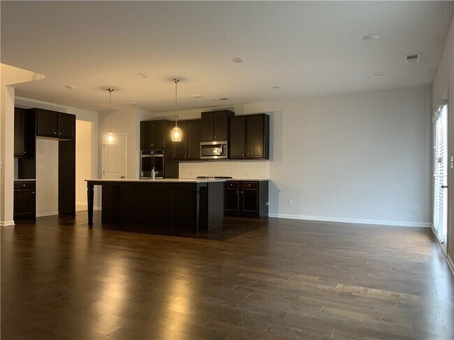 Foto del edificio - 430 Broadmoor Dr