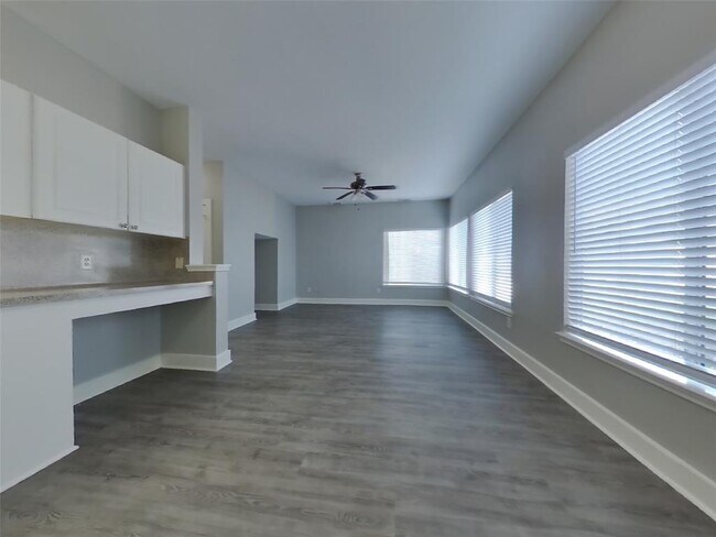 Building Photo - 15839 S Alley Ct