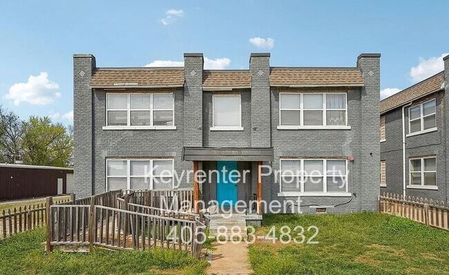 Building Photo - 2325 NW 12th St