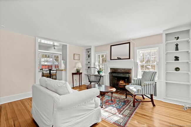 Foto del edificio - 2993 High Ridge Rd