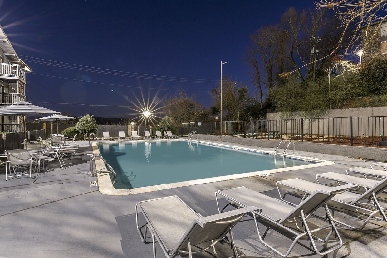 Primary Photo - Highpointe Apartments