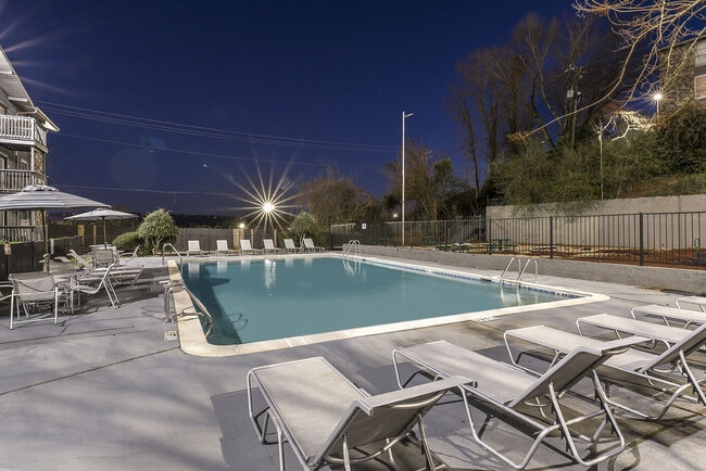 Building Photo - Highpointe Apartments