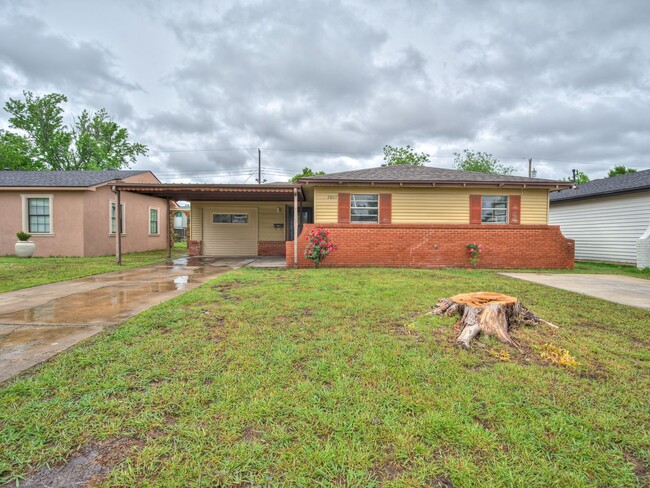 Building Photo - Charming Home in OKC + 4 bedrooms