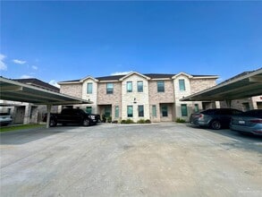 Building Photo - 414 Newport Ave
