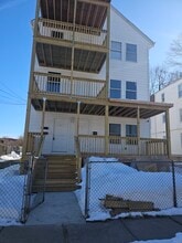 Building Photo - 164 Martin St