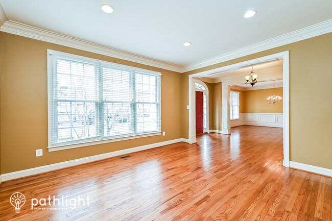 Foto del edificio - 8429 Link Hills Loop