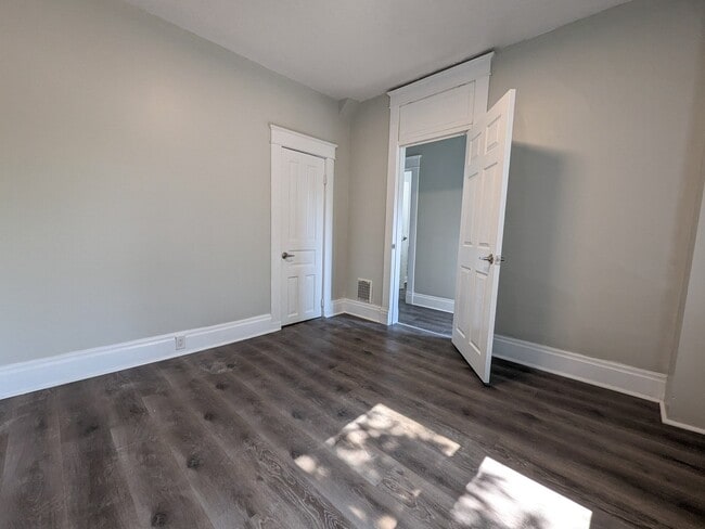 Building Photo - Historic Charm. Urban Convenience. Welcome to 84 Ahrens.