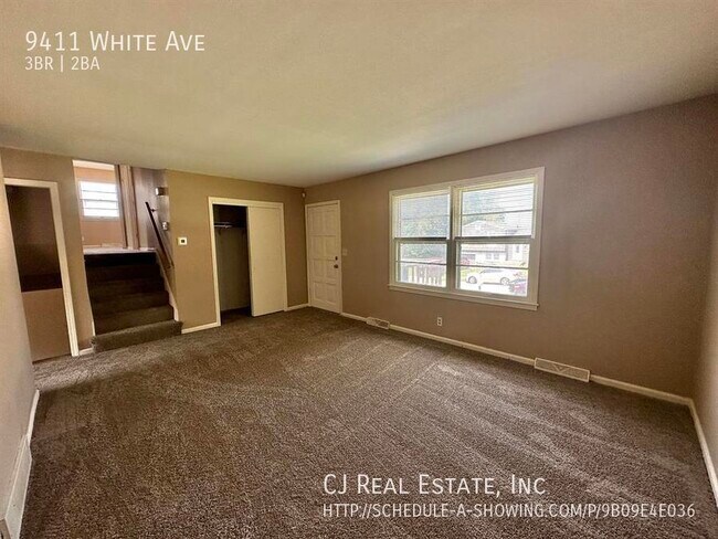 Foto del edificio - 9411 White Ave
