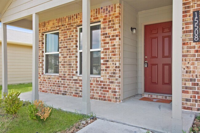 Foto del edificio - 15508 Taylorcrest Dr