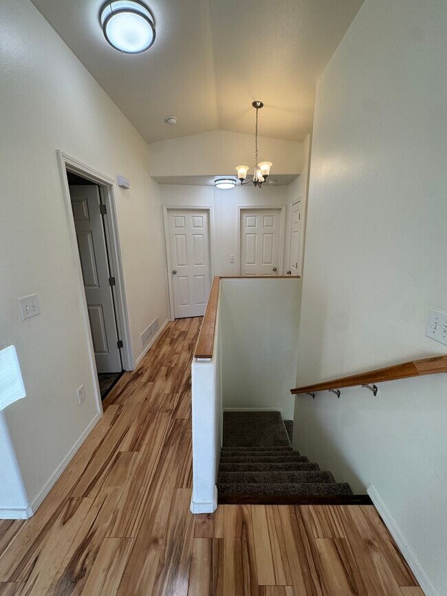 Foto del edificio - 3 bedroom in downtown Eagle River