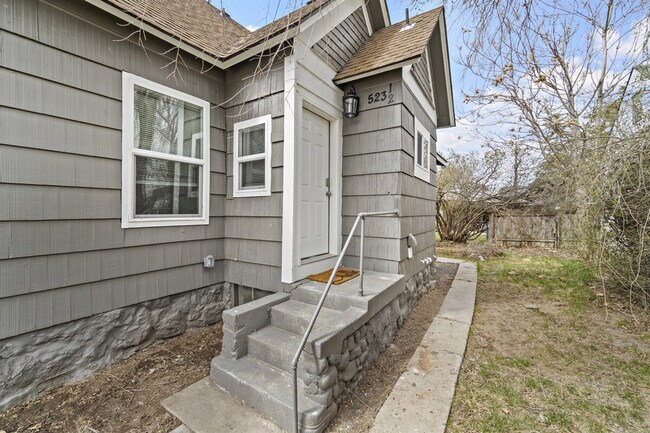 Foto del edificio - 523 18th Ave S