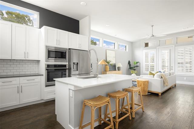 Foto del edificio - 4226 Roseland Ave