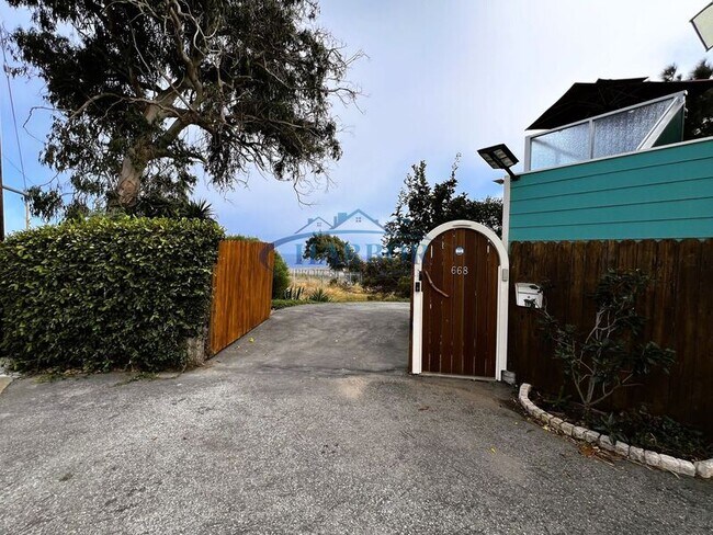 Foto del edificio - 668 W Paseo Del Mar