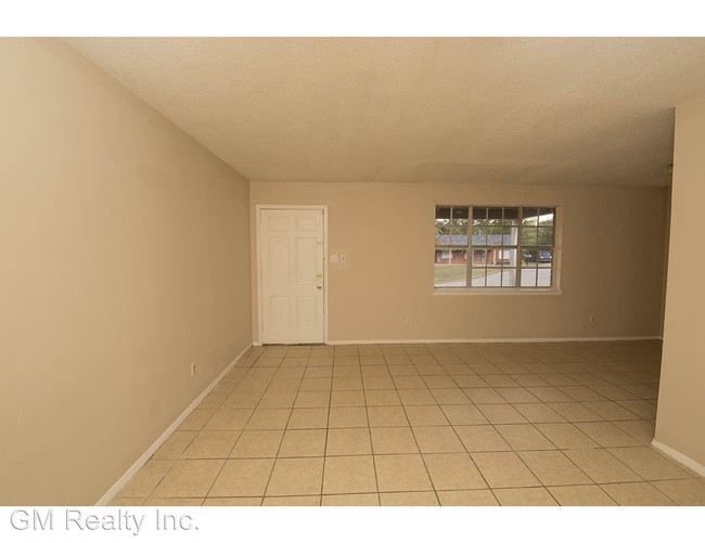 Foto del edificio - 1317 Halcomb Ln