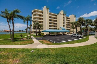 Building Photo - 7862 Sailboat Key Blvd S