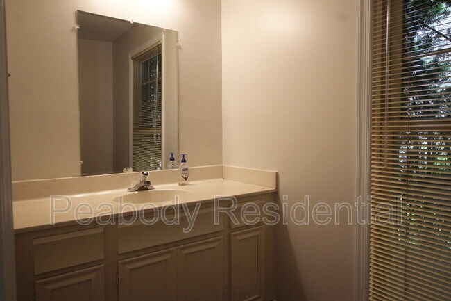 Foto del edificio - 6028 1st St N