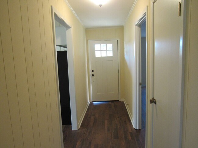 Foto del edificio - Questions call Peggy Goodman 501 676 1758 ...
