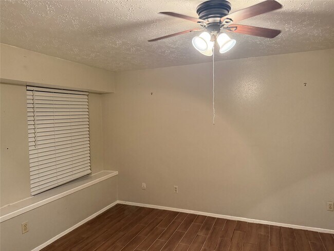 Foto del edificio - 8426 S Meadow Bird Cir