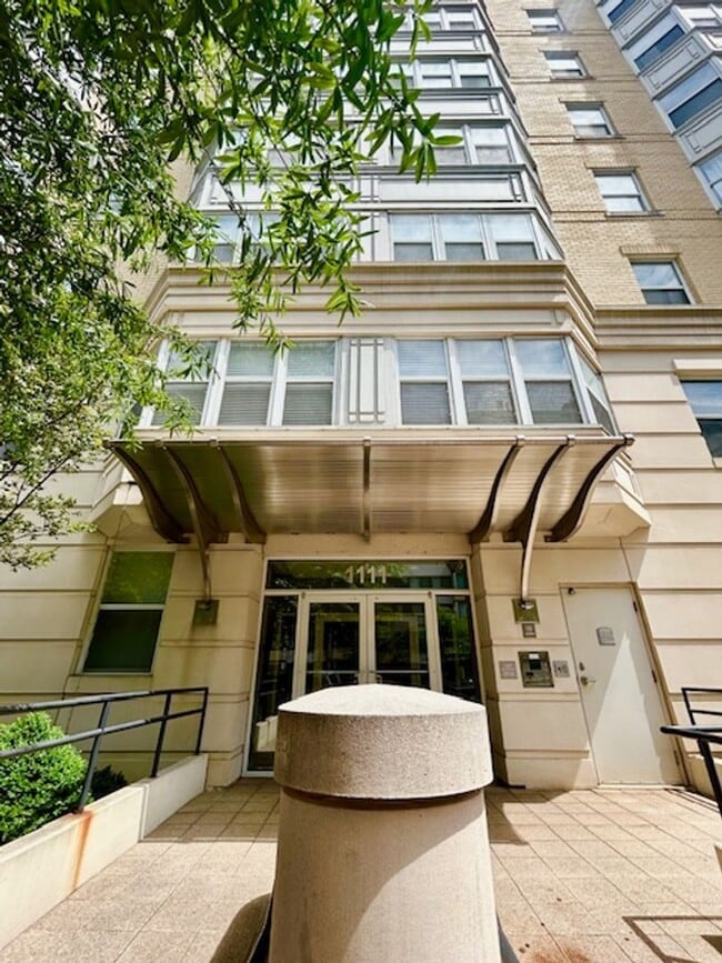 Building Photo - 1111 11th St NW