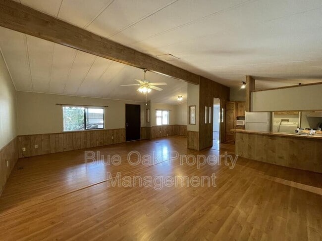 Foto del edificio - 9384 Lott Rd