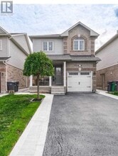 Building Photo - 32 Ridgemore Crescent