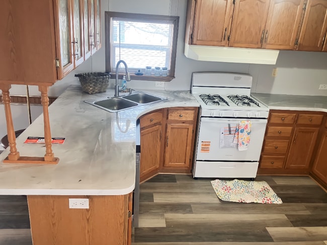 Building Photo - 200 N 28th St