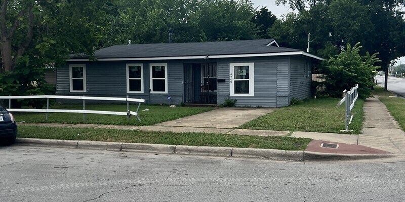 Foto principal - 4200 EMERSON STREET
