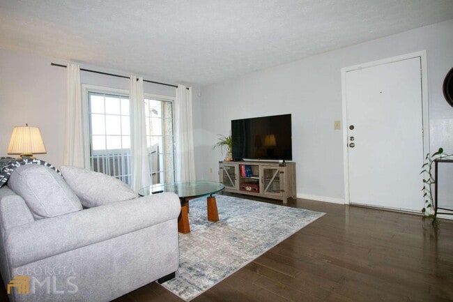 Foto del edificio - 2955 Seven Pines Ln