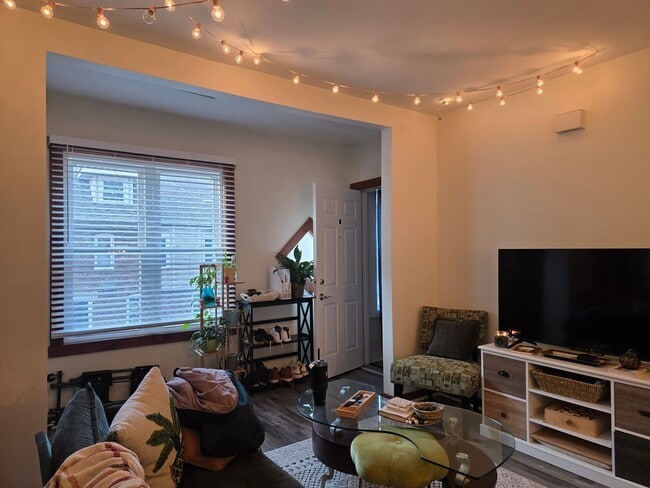 Foto del edificio - 420 W 22nd St