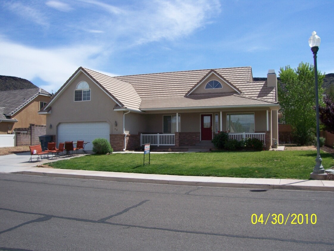 Building Photo - 42 N 1210 W