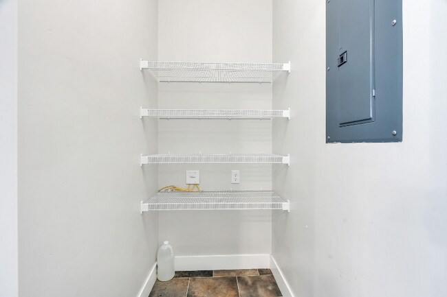 Foto del edificio - 1747 N Exchange Park Rd