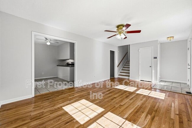 Building Photo - 810 Applegate Ct