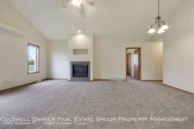 Foto del edificio - 1686 Gateway Pl