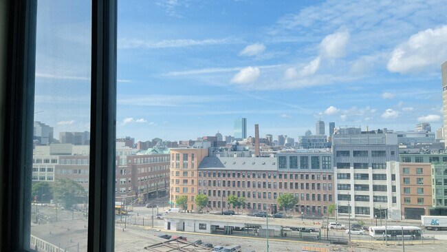 Great view of Boston skyline - 169 Monsignor Obrien Hwy