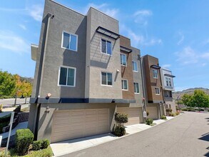 Building Photo - 1120 San Elijo Rd S
