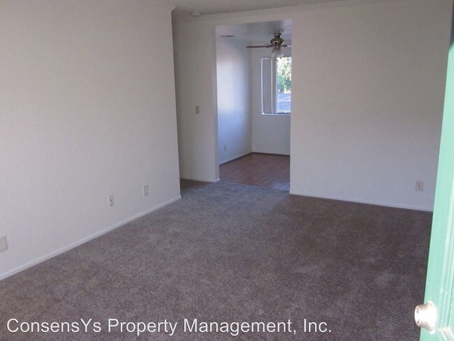 Foto del edificio - 341-345 S Walnut Ave
