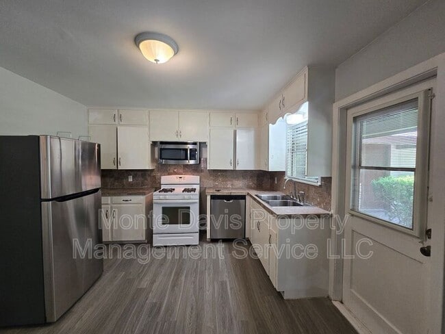 Building Photo - 4708 Red River St