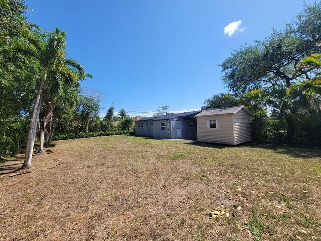 Foto del edificio - 8645 SW 127th St
