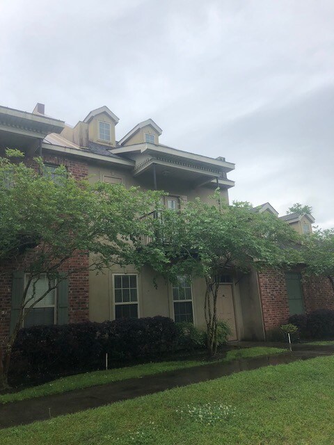 Primary Photo - 10600 Lakes Blvd