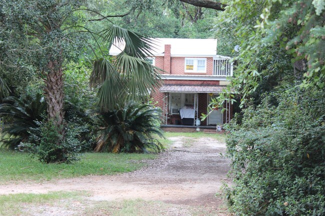 Building Photo - 1205 Baker Ave