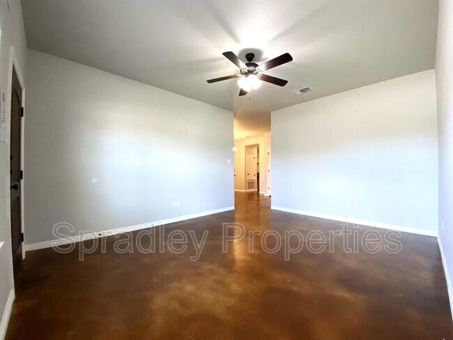 Building Photo - 207 Sparrow Cove