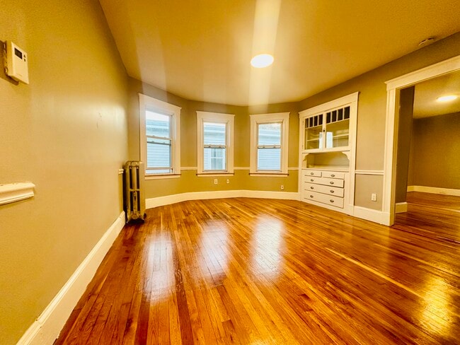 Building Photo - 31 Cummins Hwy