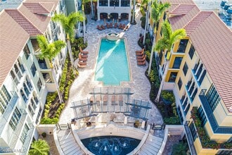 Building Photo - 8010 Via Sardinia St