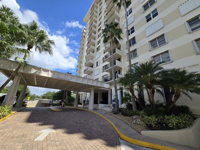 Foto del edificio - Live the High Life - Ocean Views on the 11th Floor