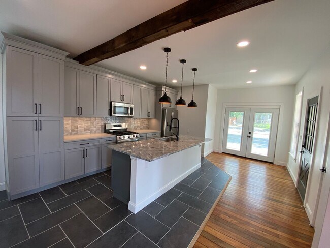 Foto del edificio - Renovated House in the Old North!