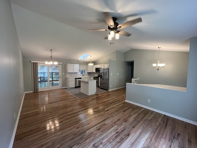 Foto del edificio - 6215 Forest Grove Dr