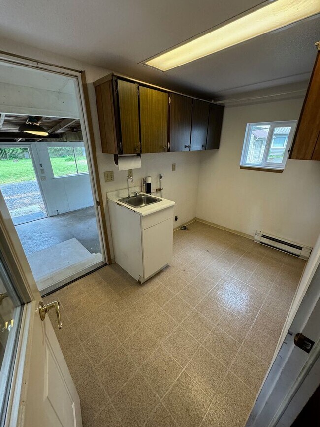 Building Photo - STATUS: UNAVAILABLE; RENTED -R287B- | $149...