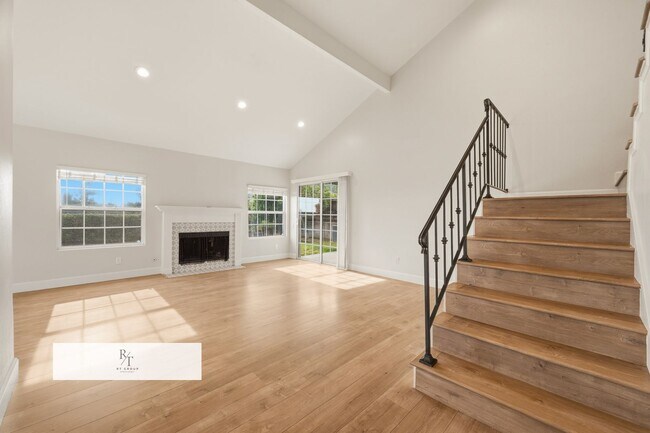 Foto del edificio - Beautiful 5BR/3BA Home with Views in Hacienda Heights!